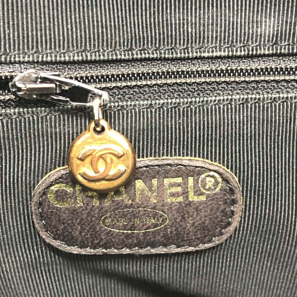 CHANEL Black Tote Bag - Picture 11 of 15